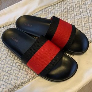 Mens NWOT woven fabric slide on sandals/flip flop